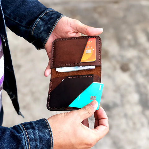The Vertical Vogue: A Bifold Leather Wallet - Brown Color