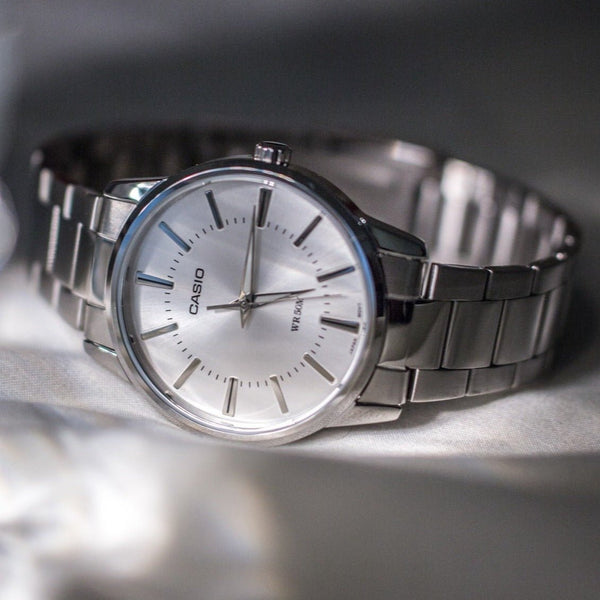 Casio Enticer Analog Silver Dial Men's Watch - MTP - 1303D - 7AVDF - Zamana.pk