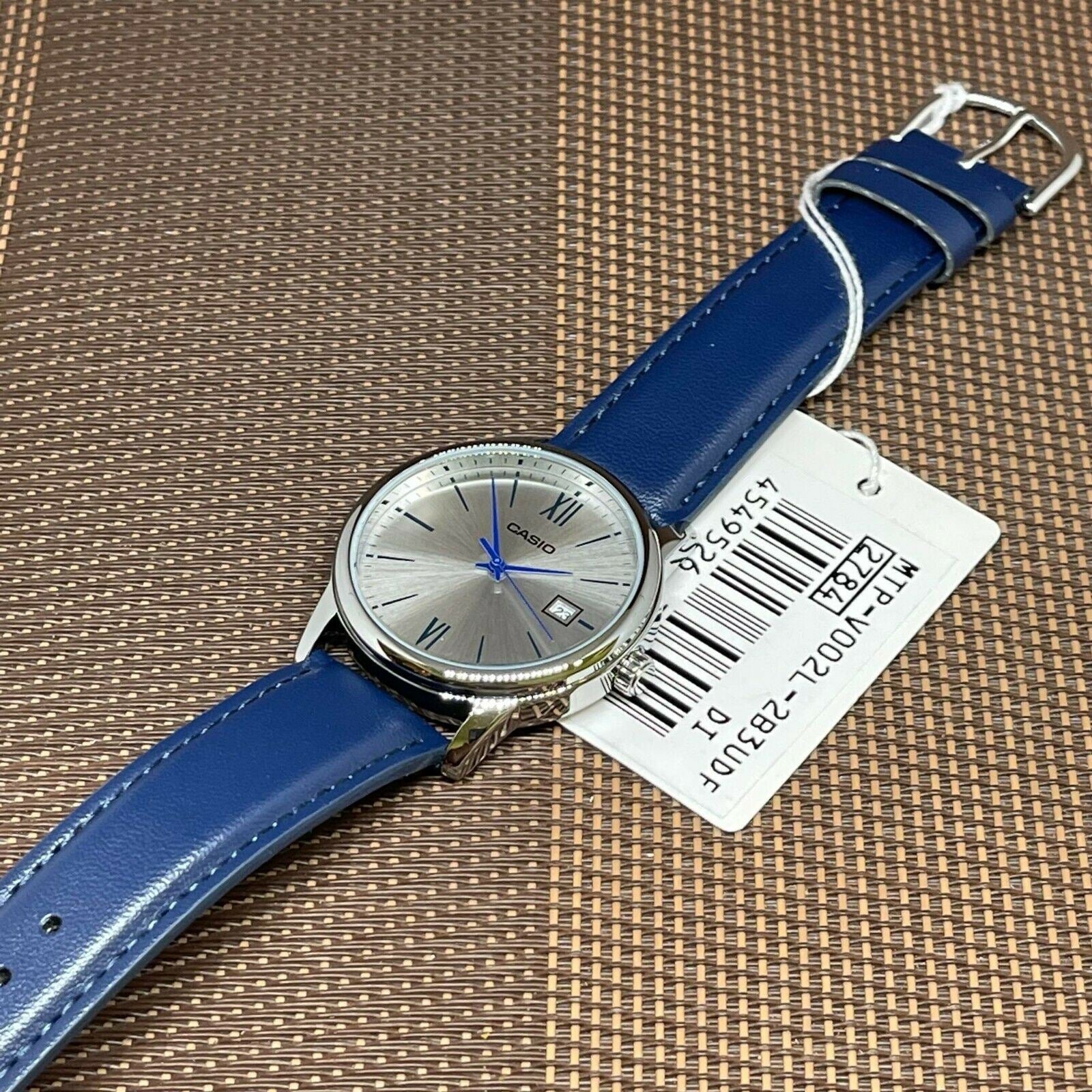 Casio Men's MTP - V002L - 2B3UDF Leather band date Watch - Zamana.pk