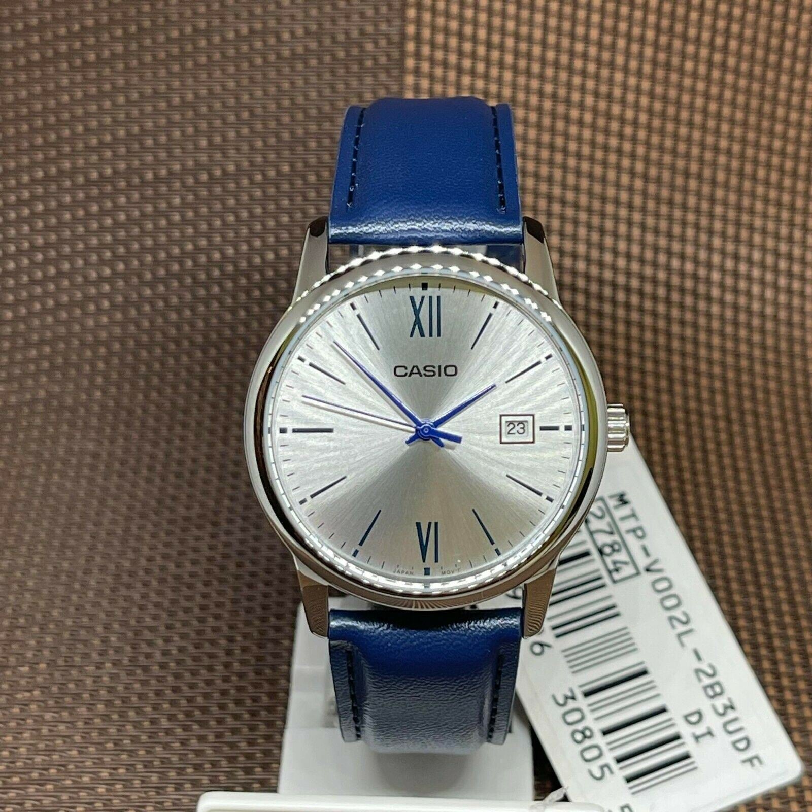 Casio Men's MTP - V002L - 2B3UDF Leather band date Watch - Zamana.pk