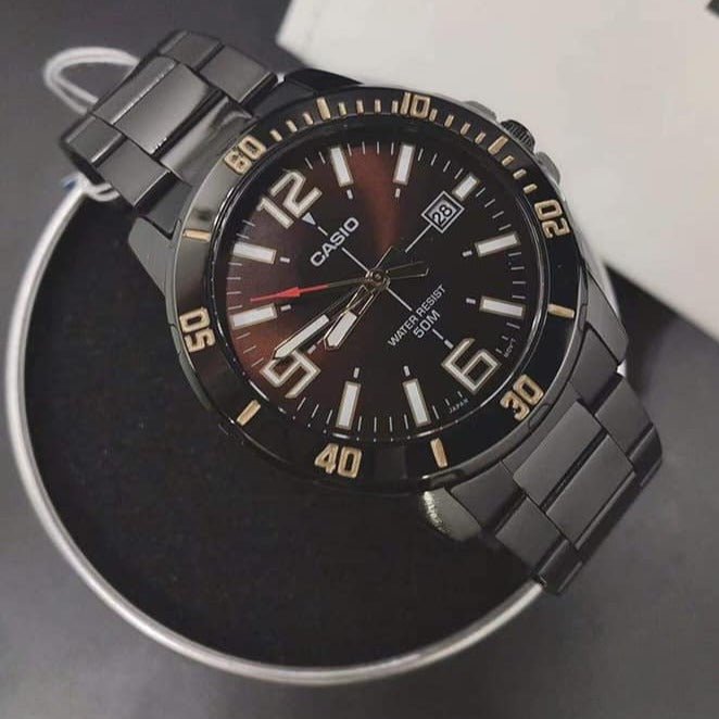 Casio MTP - VD01B - 5B Stainless Steel Watch for Men - Zamana.pk Main image