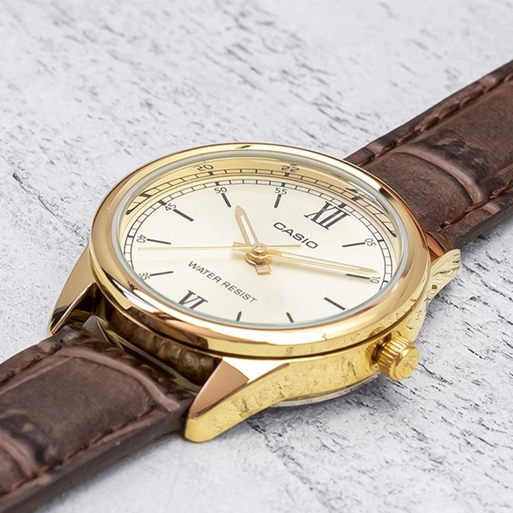 Casio Womens Quartz Watch, Analog Display and Leather Strap LTP - V005GL - 9BUDF - Zamana.pk