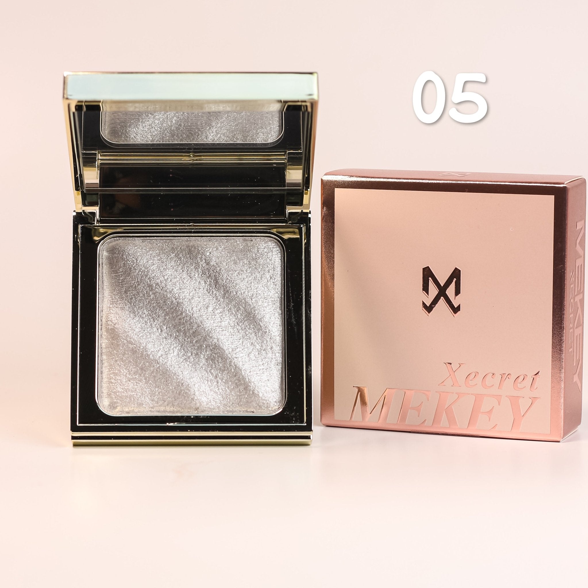 Mekeyxecret Luminous Glow Highlighter: Shine Bright With All - Day Radiance - Illuminating Makeup - Zamana.pk